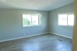 700 NE 183rd Ave, Portland, OR 97230 - Photo 15