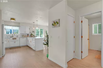 14970 NE Rose Pkwy #30-B, Portland, OR 97230 - Photo 5