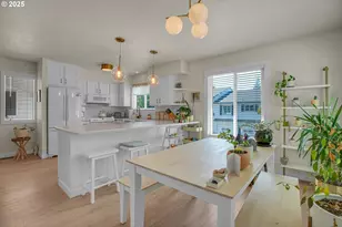 14970 NE Rose Pkwy, Portland, OR 97230 - Photo 9