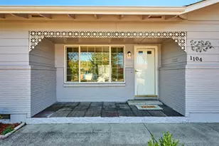 1104 Stanfield Rd, Woodburn, OR 97071 - Photo 3