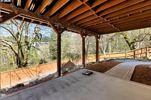 401 W 16th St, La Center, WA 98629 - Photo 25