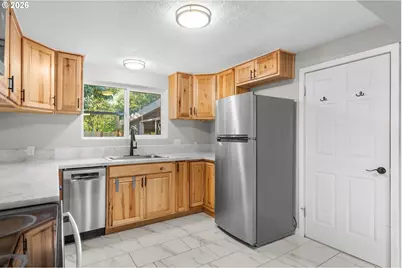 1990 Garfield St, Eugene, OR 97405 - Photo 9