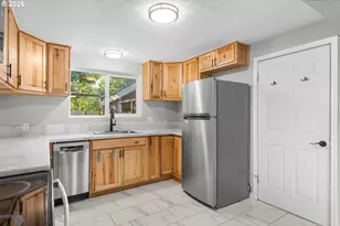 1990 Garfield St, Eugene, OR 97405 - Photo 9