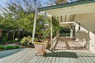 11041 SW 45th Ave, Portland, OR 97219 - Photo 39