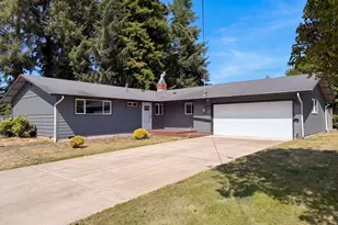3010 Country Club Dr, Reedsport, OR 97467 - Photo 15