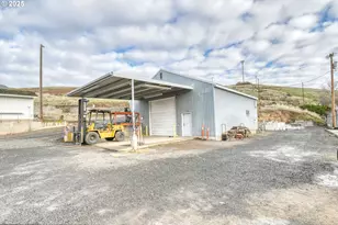 3540 NE King Pl, Pendleton, OR 97801 - Photo 3