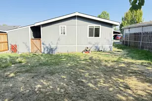 1949 SE Palmquist Rd, Gresham, OR 97080 - Photo 3