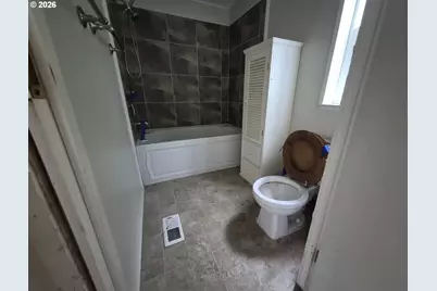 648 S Coral St, Rockaway Beach, OR 97136 - Photo 11