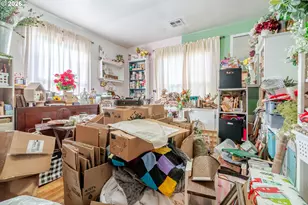 861 W 10th Ave, Junction City, OR 97448 - Photo 9