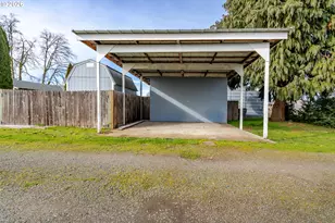 861 W 10th Ave, Junction City, OR 97448 - Photo 17