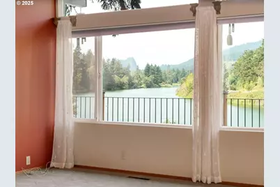 2020 Greenleaf Dr, North Bonneville, WA 98639 - Photo 5