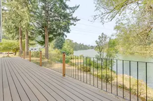 2020 Greenleaf Dr, North Bonneville, WA 98639 - Photo 17