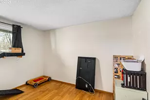 191 Lynnbrook Dr, Eugene, OR 97404 - Photo 17