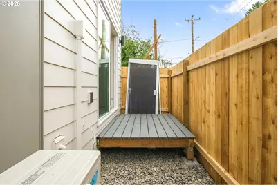 4690 N Congress Ave, Portland, OR 97217 - Photo 25