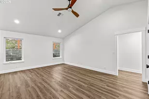 1546 Poplar Dr, Grants Pass, OR 97527 - Photo 23