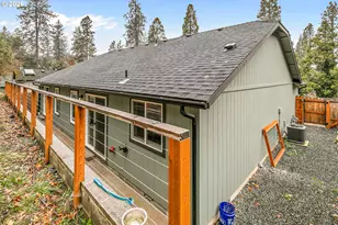 1546 Poplar Dr, Grants Pass, OR 97527 - Photo 9