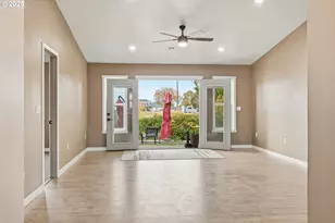 907 Cowl St, Milton-Freewater, OR 97862 - Photo 3