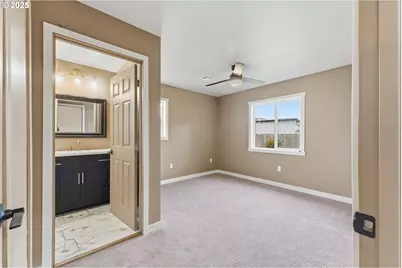 907 Cowl St, Milton-Freewater, OR 97862 - Photo 7