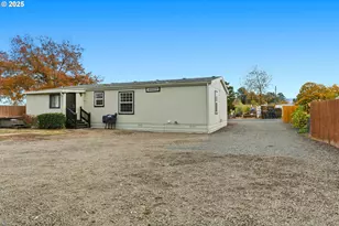 907 Cowl St, Milton-Freewater, OR 97862 - Photo 31