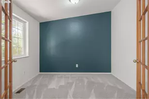 1315 Arcadia Dr, Eugene, OR 97401 - Photo 17