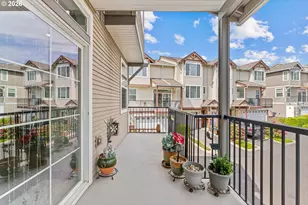 818 NW 118th Ave, Portland, OR 97229 - Photo 9