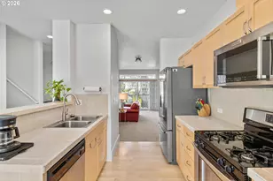 818 NW 118th Ave, Portland, OR 97229 - Photo 11