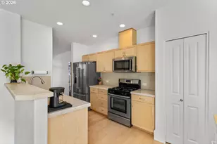818 NW 118th Ave, Portland, OR 97229 - Photo 13