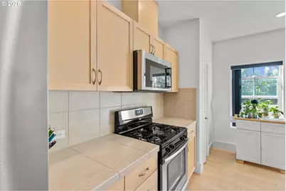 818 NW 118th Ave #105, Portland, OR 97229 - Photo 13