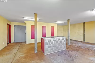 100 N 7th St, Lakeside, OR 97449 - Photo 21