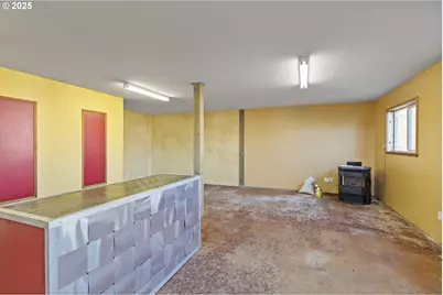 100 N 7th St, Lakeside, OR 97449 - Photo 23