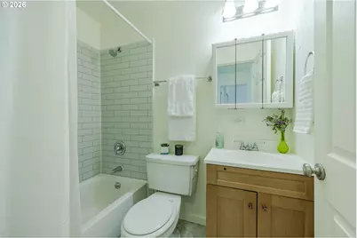 1525 Garfield Pl, Eugene, OR 97402 - Photo 9