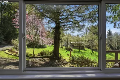 68258 Ridge Rd, North Bend, OR 97459 - Photo 13