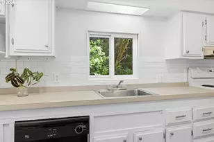 68258 Ridge Rd, North Bend, OR 97459 - Photo 15