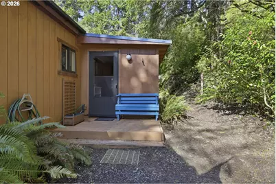 68258 Ridge Rd, North Bend, OR 97459 - Photo 5