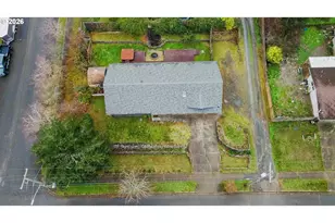 610 Pacific Ave, Coos Bay, OR 97420 - Photo 33