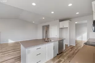 705 E Fourth St, Yamhill, OR 97148 - Photo 17