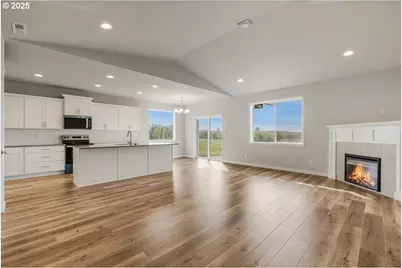 705 E Fourth St, Yamhill, OR 97148 - Photo 13