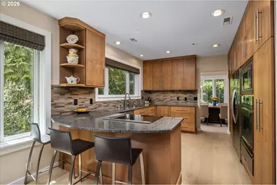 762 NW Westover Sq, Portland, OR 97210 - Photo 19