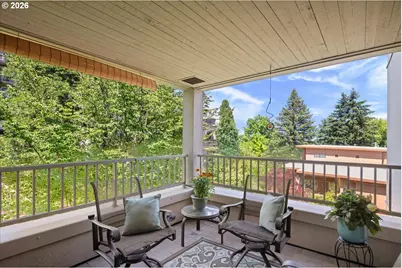 762 NW Westover Sq, Portland, OR 97210 - Photo 9