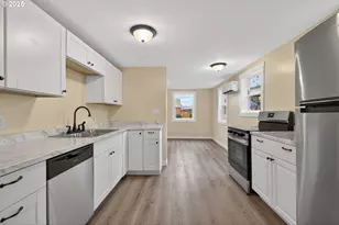 9403 NE Gertz Ct, Portland, OR 97211 - Photo 9