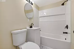 9403 NE Gertz Ct, Portland, OR 97211 - Photo 19