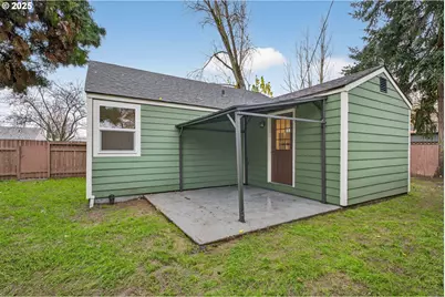 9403 NE Gertz Ct, Portland, OR 97211 - Photo 21