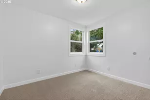 9403 NE Gertz Ct, Portland, OR 97211 - Photo 17