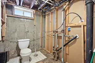 215 NE 167th Pl, Portland, OR 97230 - Photo 29