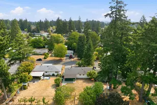 215 NE 167th Pl, Portland, OR 97230 - Photo 37