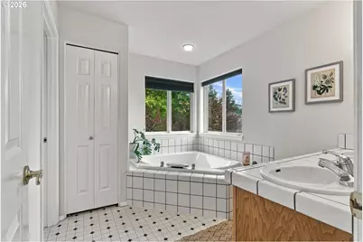 18283 SW Fallatin Ct, Beaverton, OR 97007 - Photo 27