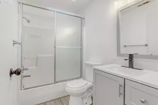 12533 SE Woodward St, Portland, OR 97236 - Photo 21