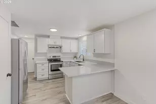 12533 SE Woodward St, Portland, OR 97236 - Photo 7