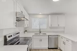 12533 SE Woodward St, Portland, OR 97236 - Photo 9