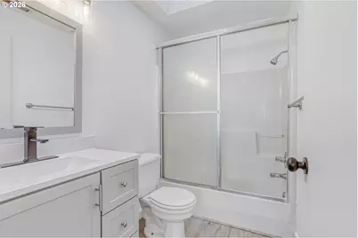 12533 SE Woodward St, Portland, OR 97236 - Photo 17